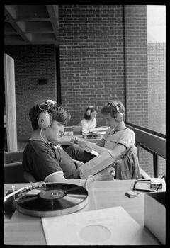 Thumbnail for Photographs of students on campus, 1968 May 21 and May 22 - Image 1
